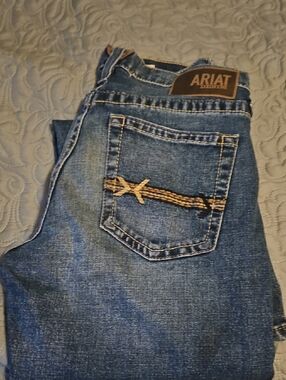Ariat Men’s Dark Blue Relaxed Denim Jeans with Tan Stitching